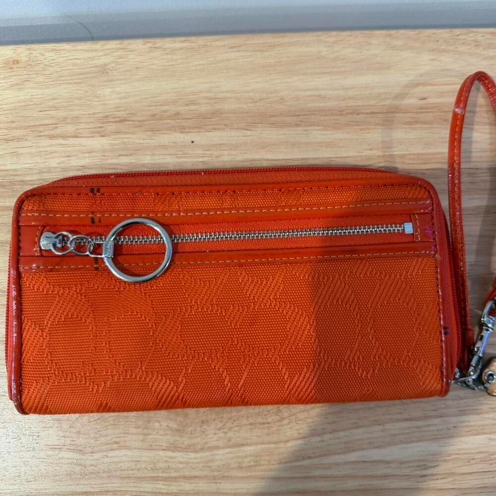COACH Wristlet Orange Vintage Y2K Signature C Logo Zip Around Wallet - Picture 2 of 4